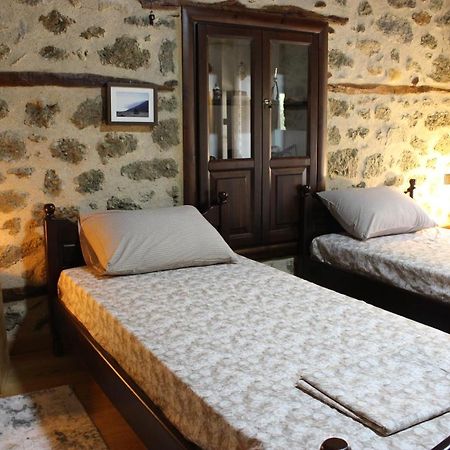 Rock And Stone Villa กาลัมปากา ภายนอก รูปภาพ